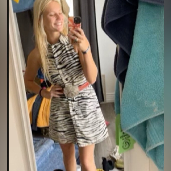 Zebra Collared Denim Dress with pocketss🦓 - Picture 3 of 4